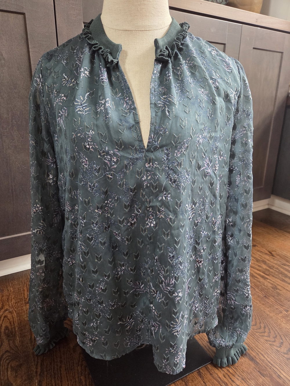 Current Air Los Angeles Floral Ruffle Trim Split V-Neck Blouse Teal Green Size S